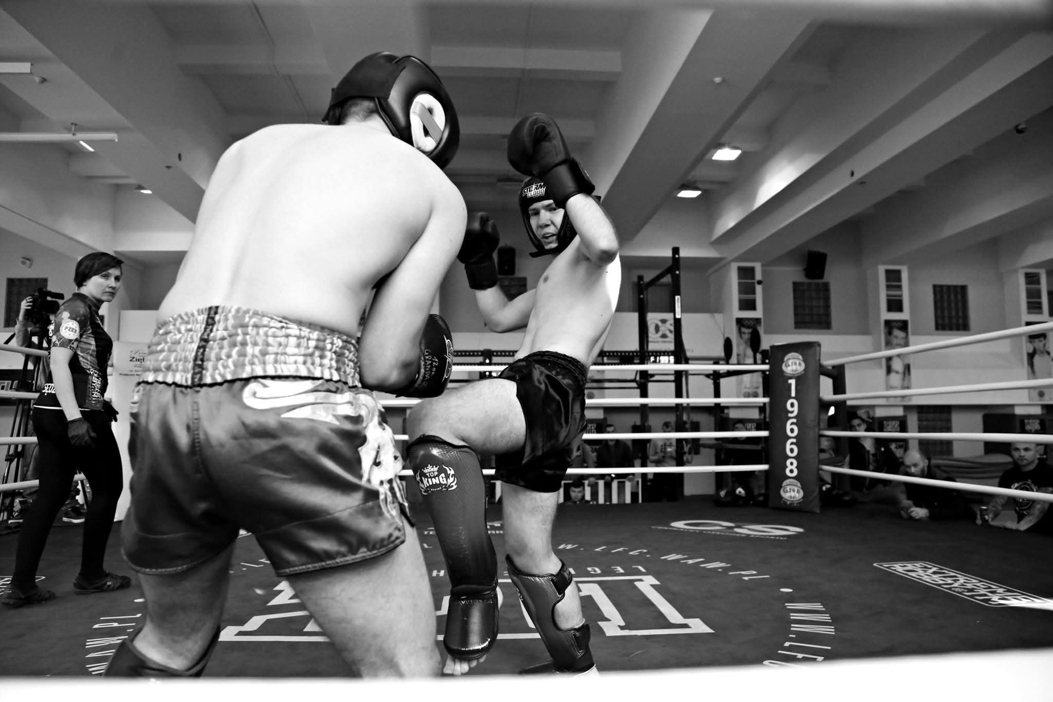 Knee strike during a fight